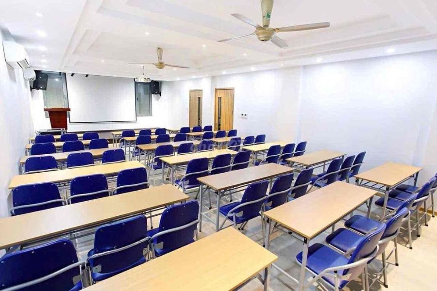 thue-mat-bang-day-hoc-can-giay-to-gi-2