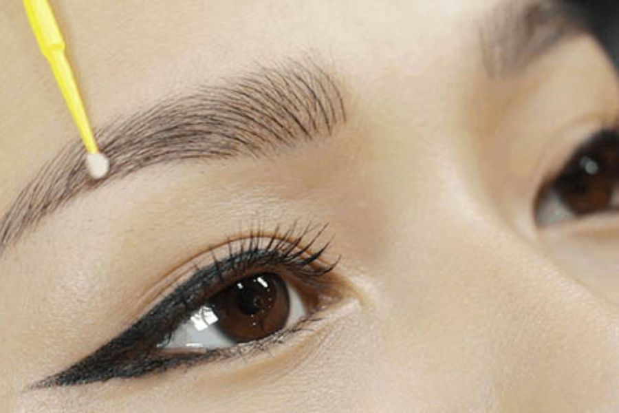 Xăm chân mày phong thủy có ảnh hưởng đến sự nghiệp không?