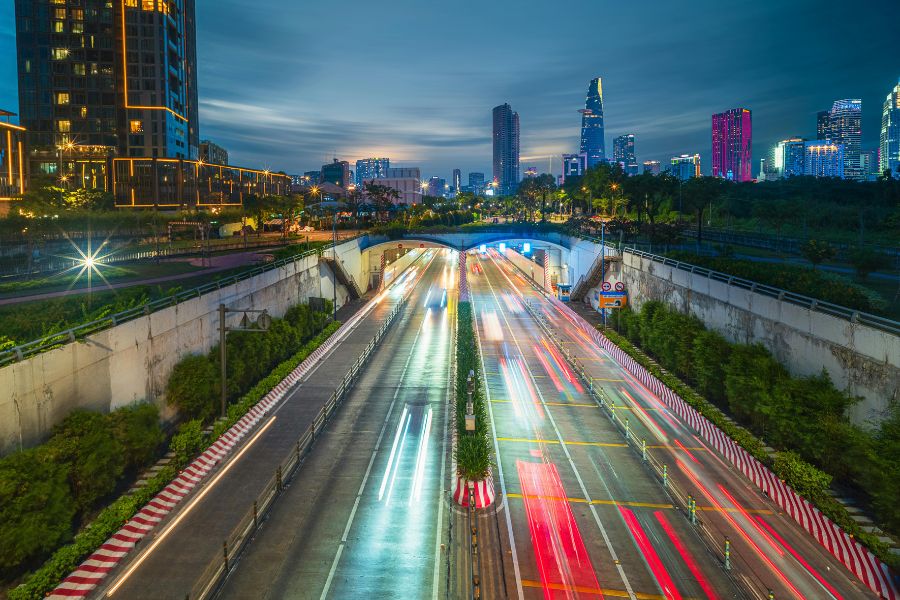 nhung-con-duong-mang-y-nghia-dac-biet-nhat-TPHCM-3