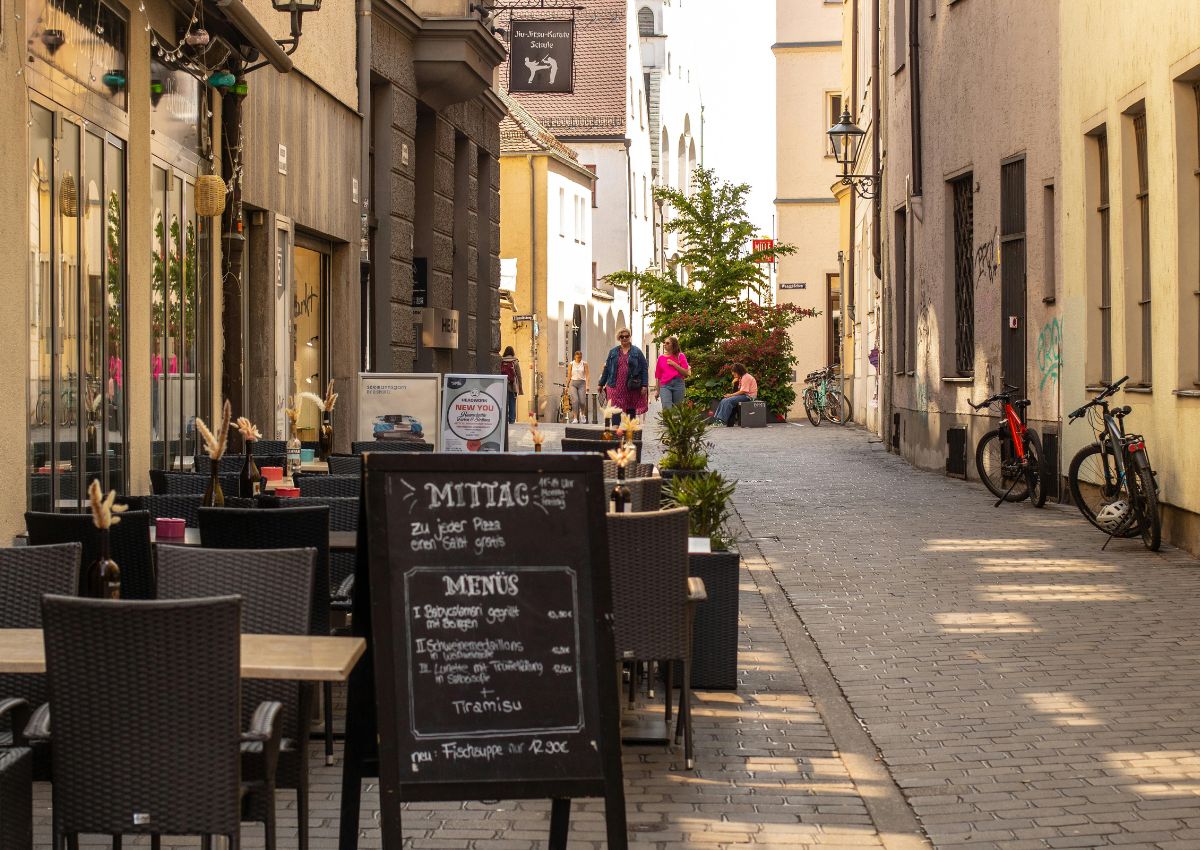 Kham-pha-cac-mo-hinh-quan-an-hot-nhat-2025-3