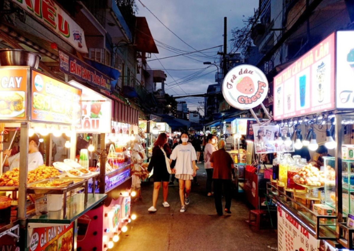 Kham-pha-con-duong-am-thuc-o-binh-thanh-3