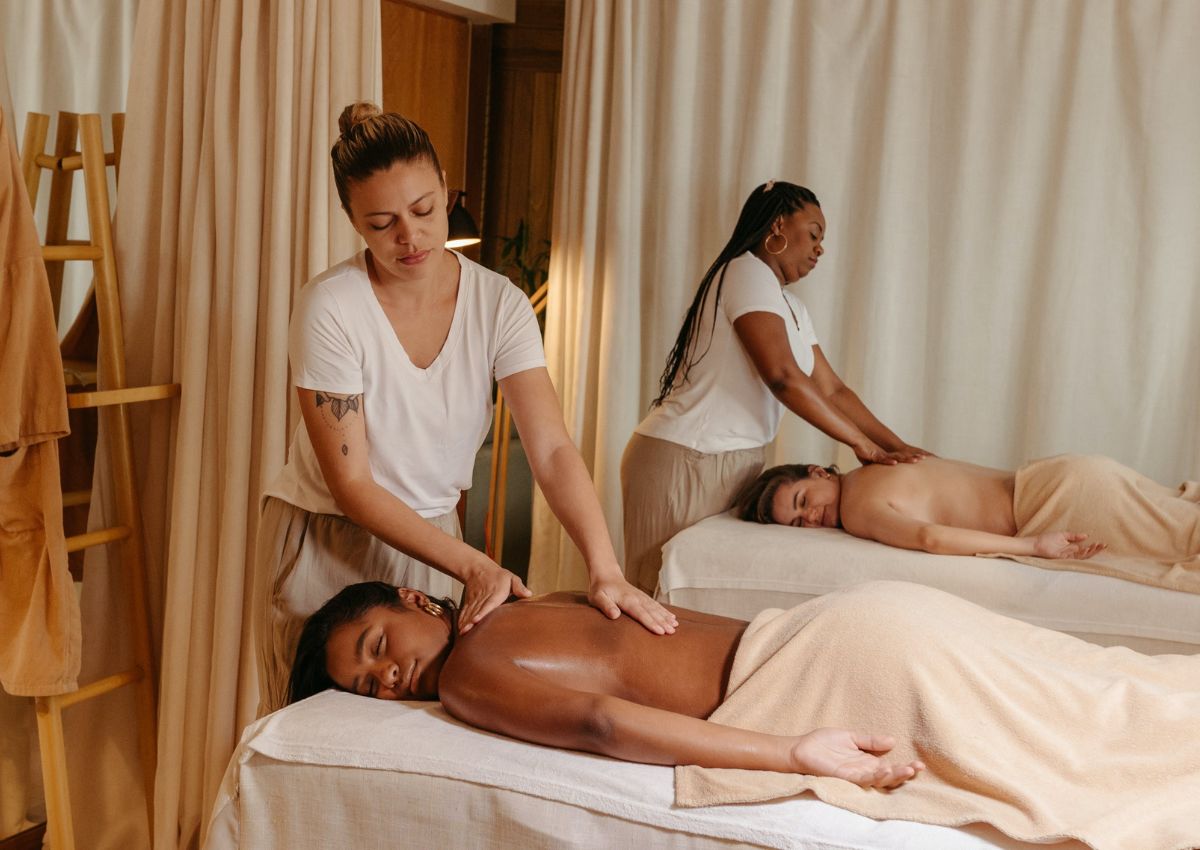 Co-nen-dau-tu-mua-ban-nha-mat-tien-quan-1-1