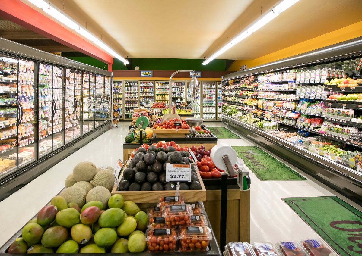 Phan-biet-showroom-va-cua-hang-3