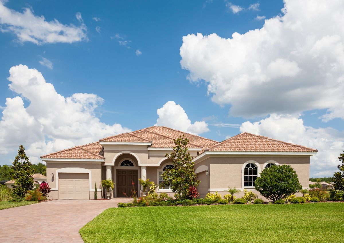 Mua-ban-nha-mat-tien-quan1-luu-y-gi-3