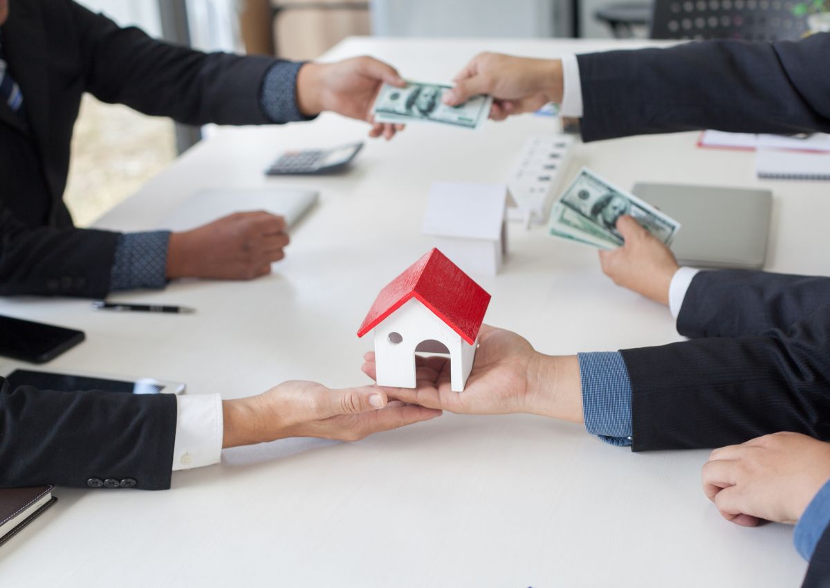 Mua-ban-nha-phai-coc-bao-nhieu-3