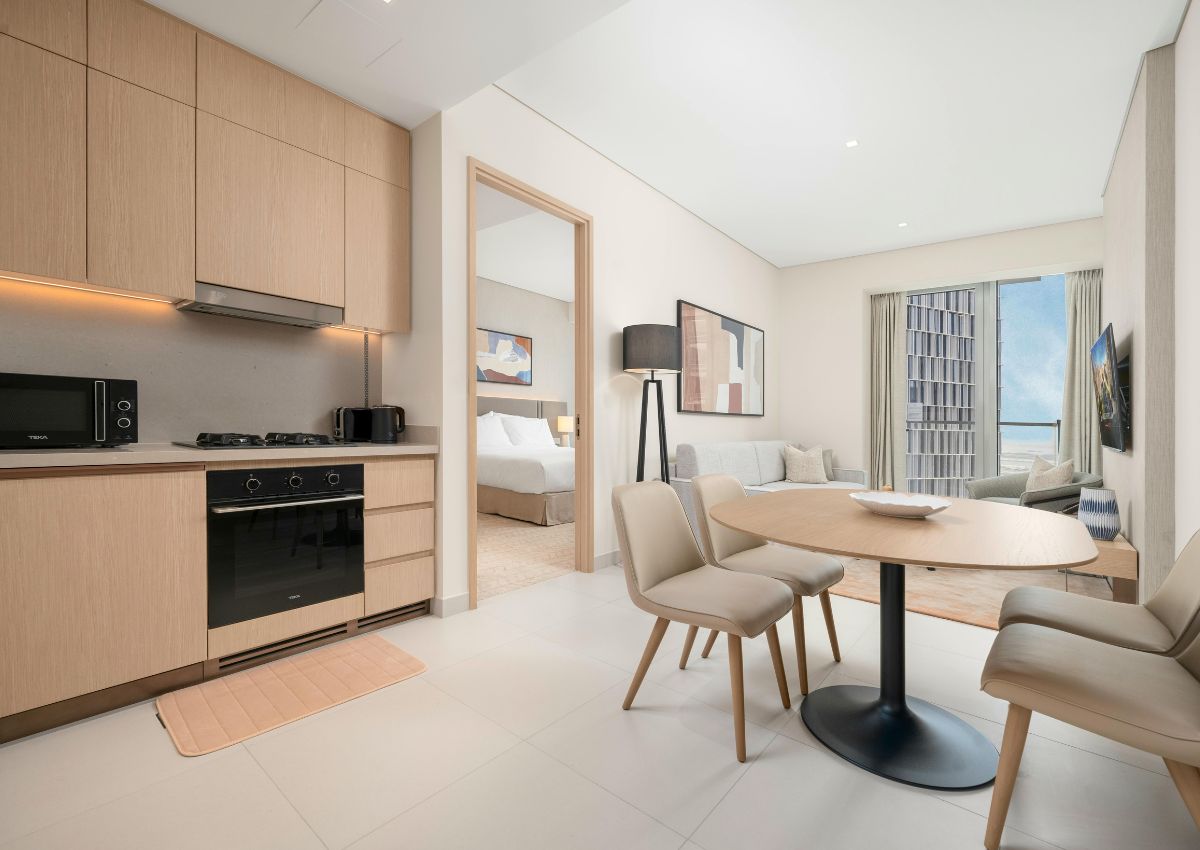 Nen-thue-can-ho-chung-cu-hay-nha-nguyen-can-2