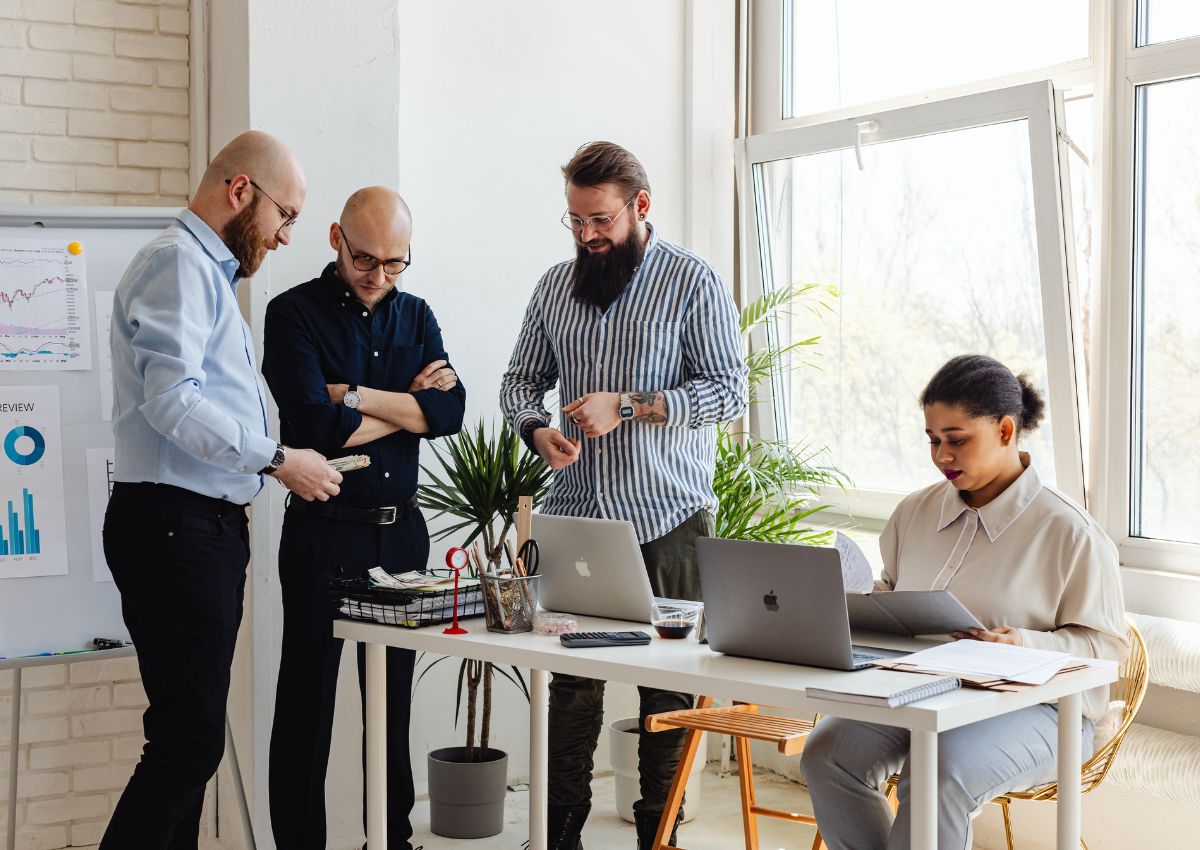 Top-10-tien-ich-van-phong-noi-bat-2