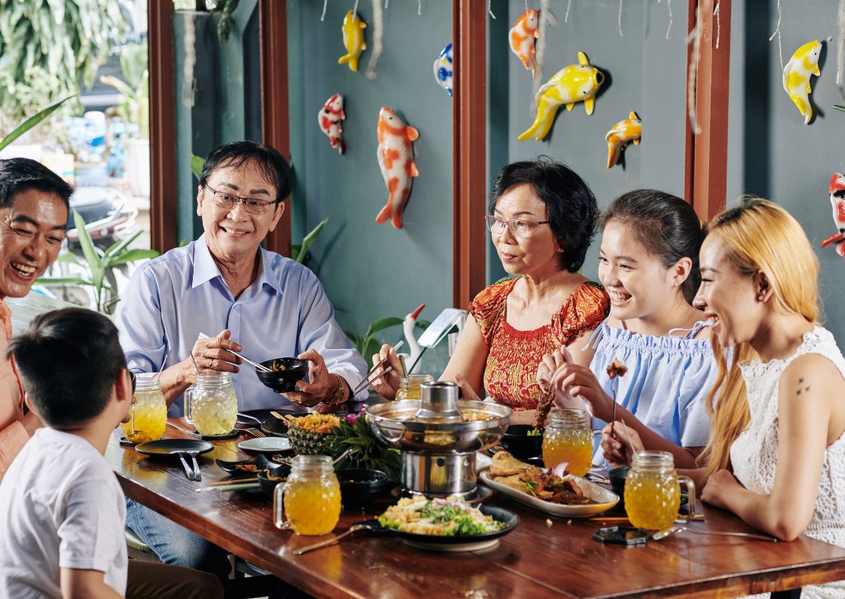 Top-5-Quan-an-ngong-duong-Nguyen-Thi-Thap-1