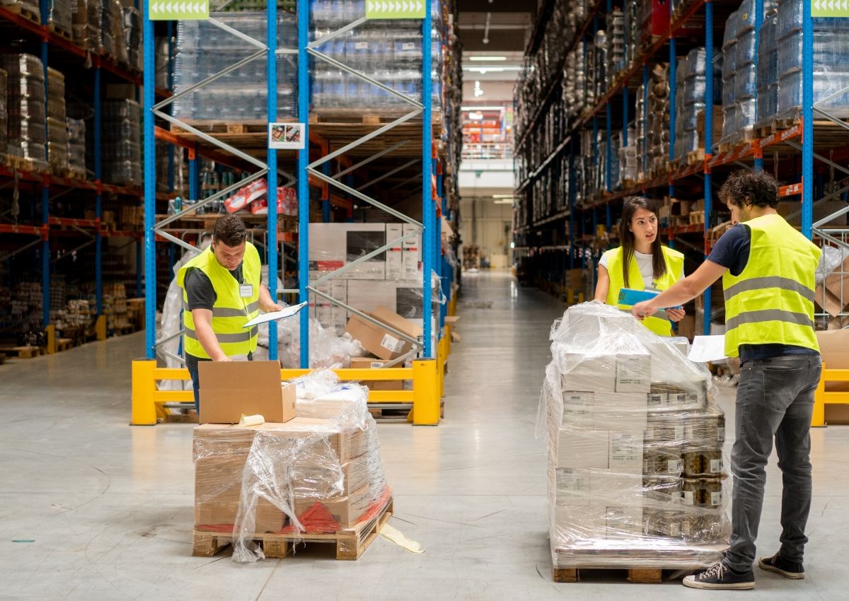 Vi-sao-nen-thue-mat-bang-kho-xuong-2