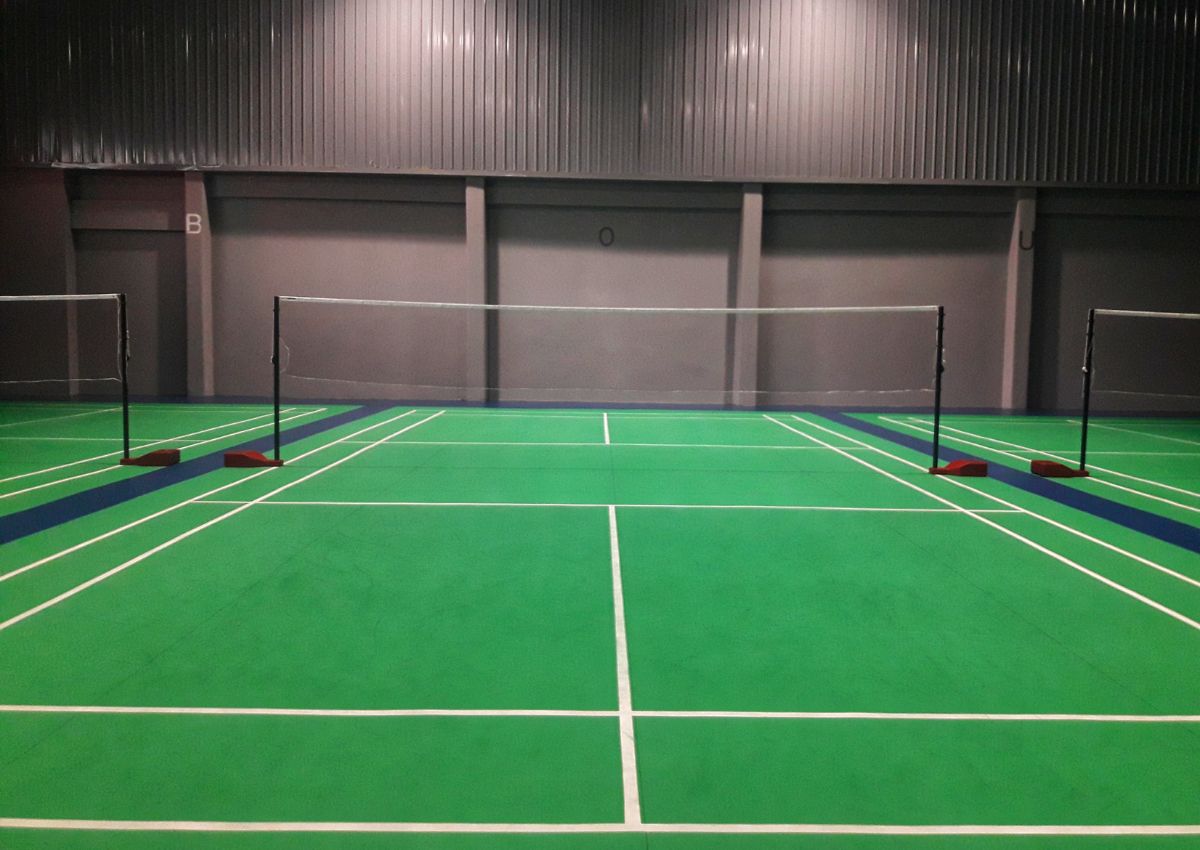 Kinh-nghiem-thue-mat-bang-san-cau-long-1