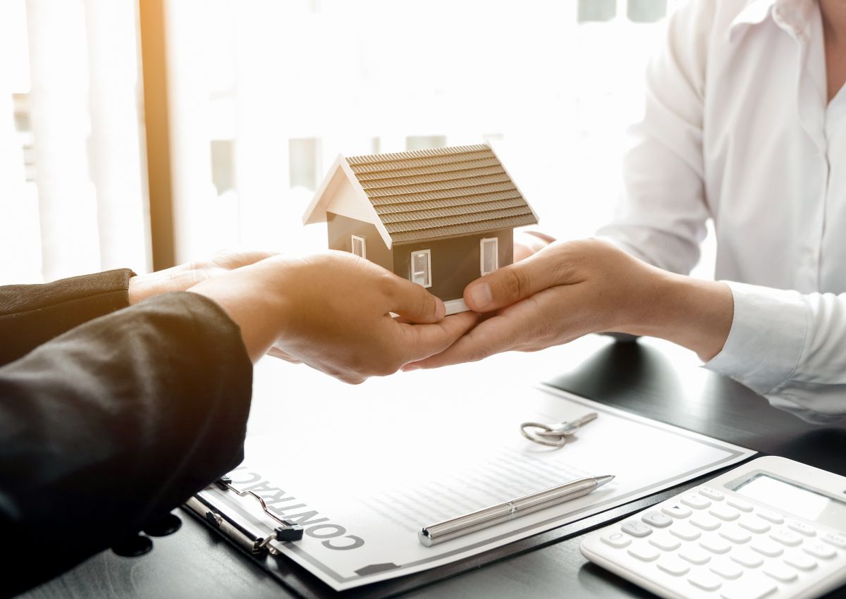 Mua-nha-giay-vi-bang-co-ban-duoc-khong-2