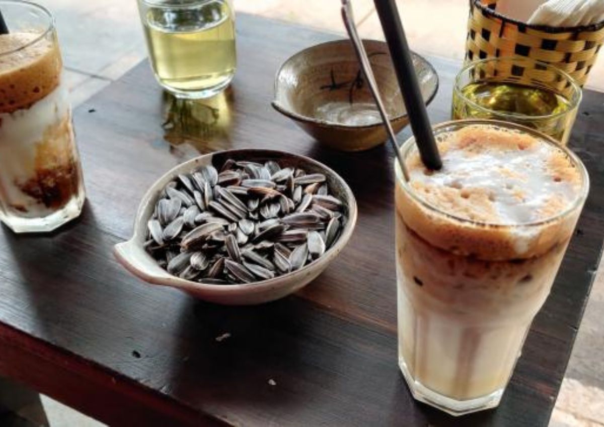 Quan-cafe-le-duong-quan-1-3