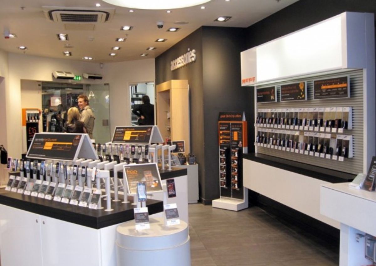 Top-5-cua-hang-dien-thoai-uy-tin-chinh-hang-tai-TPHCM-2