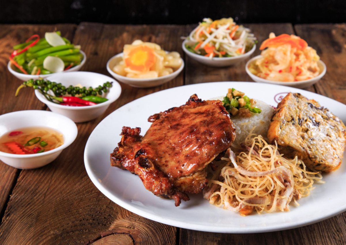 top-5-quan-com-van-phong-quan-binh-tan-3