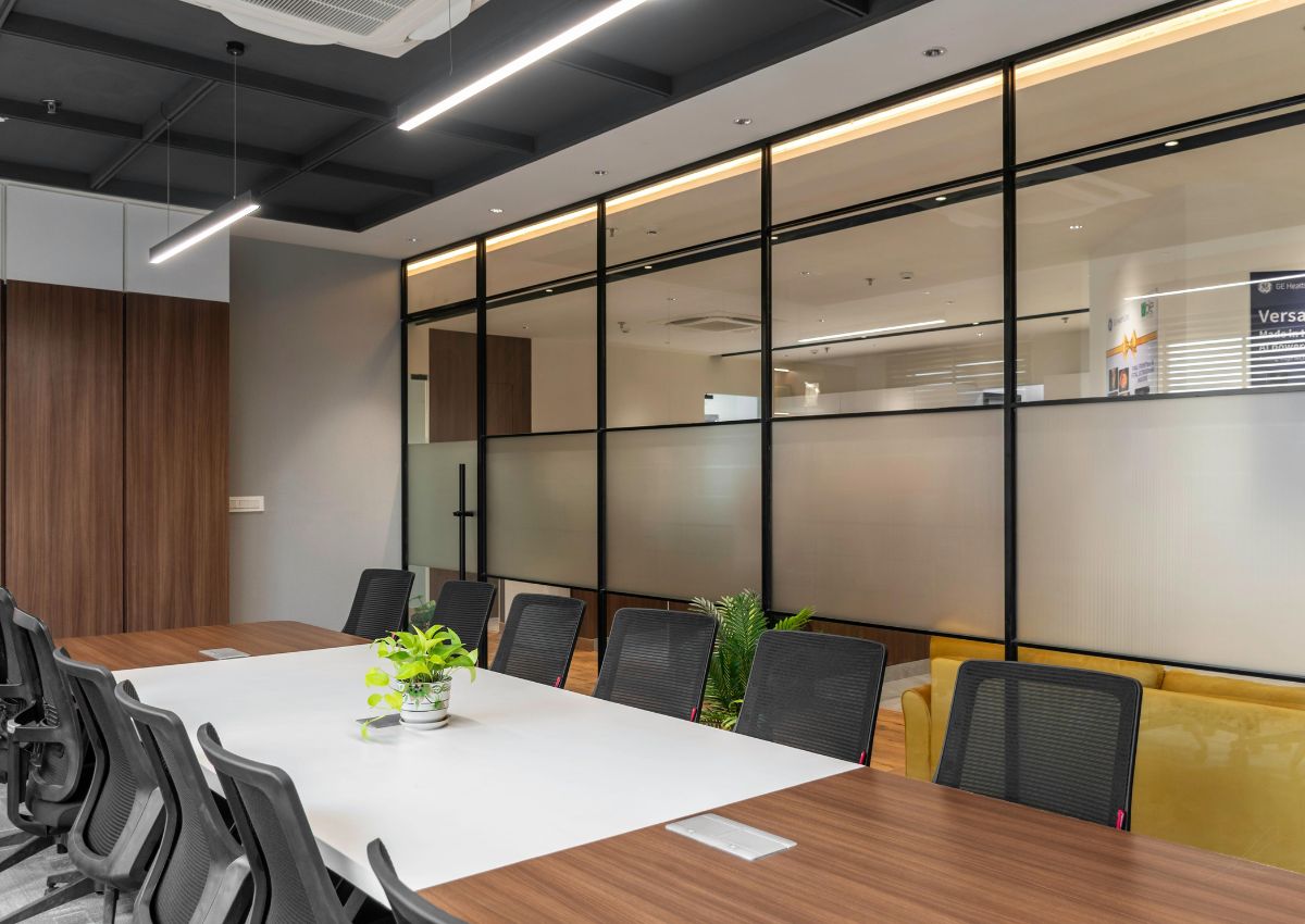 top-10-van-phong-chia-se-quan-2-hien-dai-tien-ich-2