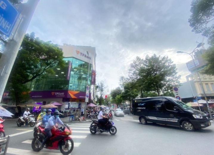 Cho Thuê Mặt Bằng Góc 2MT 50 Nguyễn Thái Bình Phường Nguyễn Thái Bình Quận 1