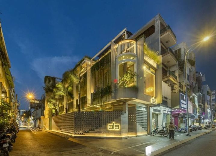 Cho Thuê Mặt Bằng Góc 2MT 270-272 Hai Bà Trưng Phường Tân Định Quận 1