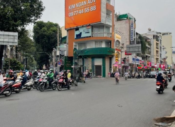 Cho Thuê Mặt Bằng Góc 2MT 416 Hai Bà Trưng Phường Tân Định Quận 1