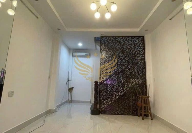 Cho Thuê Nhà Mặt Tiền 42/24 Nguyễn Giản Thanh Phường 15 Quận 10