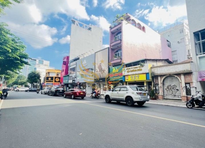 Cho Thuê Tòa nhà 215-A-B Hai Bà Trưng Phường 6 Quận 3
