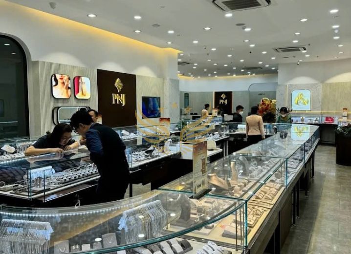 Cho Thuê Tòa Nhà 909 Hậu Giang Phường 11 Quận 6