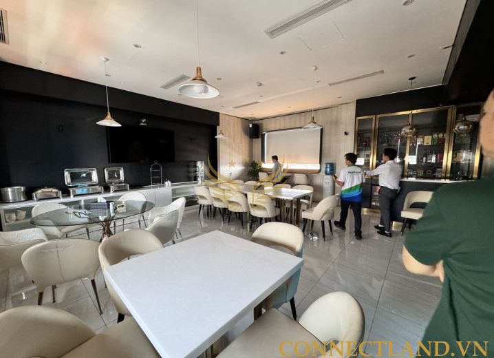 Cho Thuê Mặt Bằng 281-283 Hoàng Diệu Phường 6 Quận 4