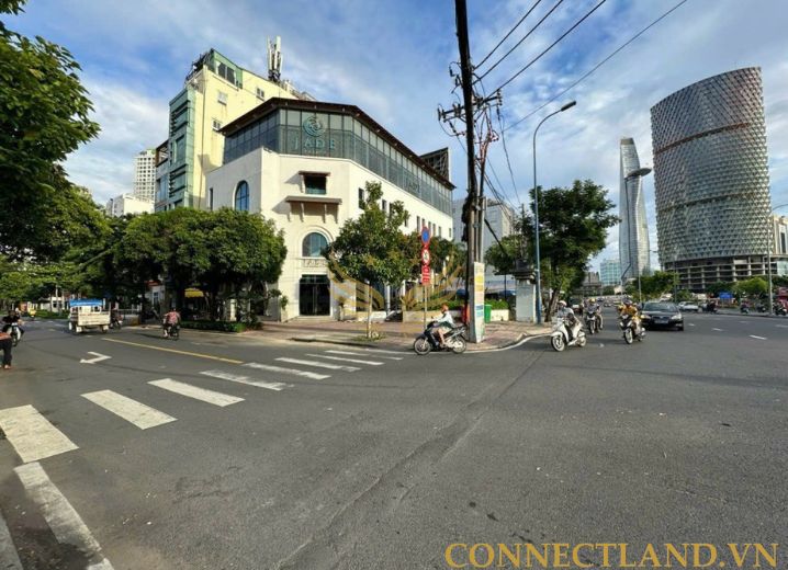 Cho Thuê Mặt Bằng 2-4-6 Đoàn Như Hài Phường 13 Quận 4