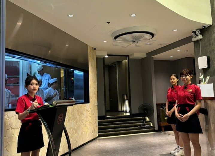 Cho Thuê Mặt Bằng 12 Lê Thánh Tôn Phường Bến Nghé Quận 1