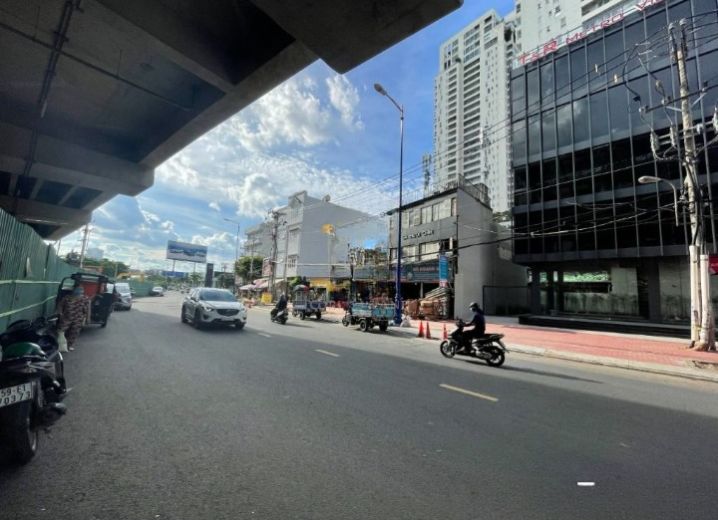 Cho Thuê Mặt Bằng 21 – 23 Xa Lộ Hà Nội Phường Thảo Điền Quận 2