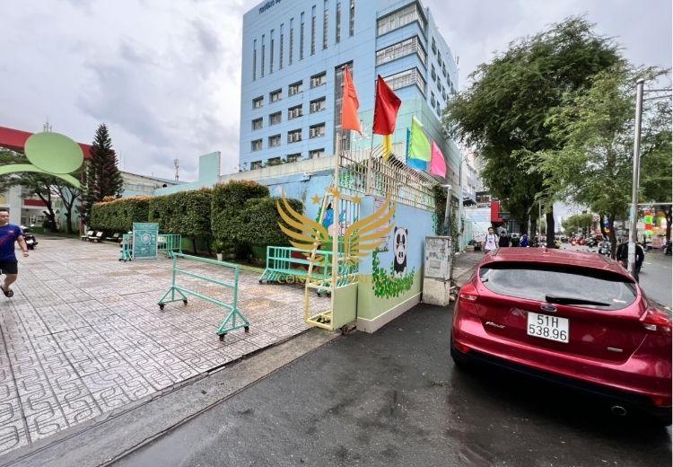 Cho thuê Mặt Bằng Mặt 828 Sư Vạn Hạnh Phường 13 Quận 10