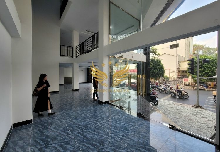 Cho Thuê Mặt Bằng GÓC 2MT 476-478 Nguyễn Chí Thanh Phường 7 Quận 10