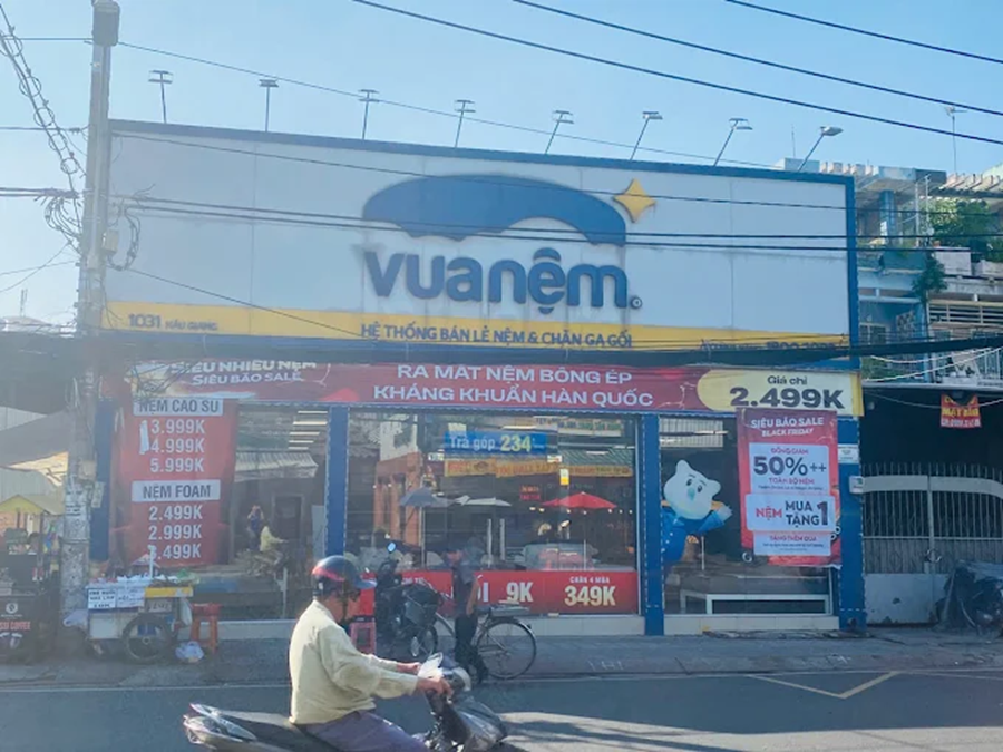 Cho Thuê Mặt Bằng GÓC 2MT số 1031 đường Hậu Giang, Phường 11, Quận 6, DT: 11x22m Tóp hậu 9m, 1 trệt, DTSD: 242 m2