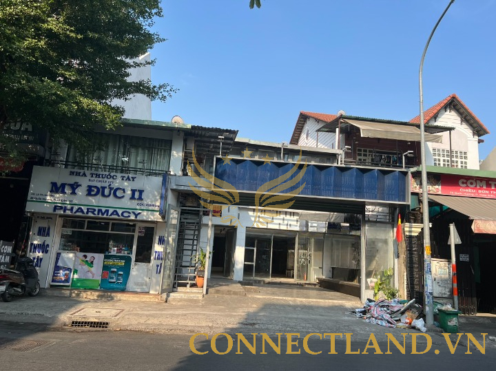 Cho Thuê Mặt Bằng Mặt Tiền 105 Đường Quốc Hương, Phường Thảo Điền, Quận 2, DT: 4.2x25m, 1 Trệt, 1 Lầu, DTSD: 200m2