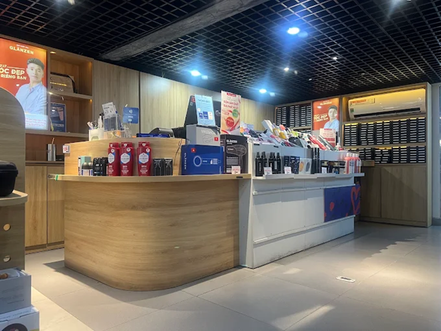 Cho Thuê Mặt Bằng Mặt Tiền số 403-405 đường Lê Đại Hành, Phường 11, Quận 11, DT: 9x15m, 1 trệt, 2 lầu, DTSD: 405 m2
