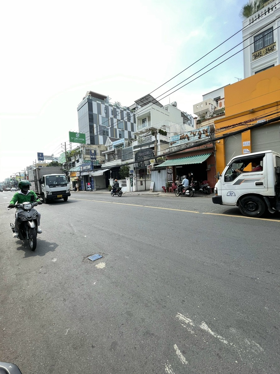 Cho Thuê Mặt Bằng Mặt Tiền số 909 đường Hậu Giang, Phường 11, Quận 6, DT: 10x22m, 1 hầm 1 trệt 5 lầu, DTSD: 1.540 m2