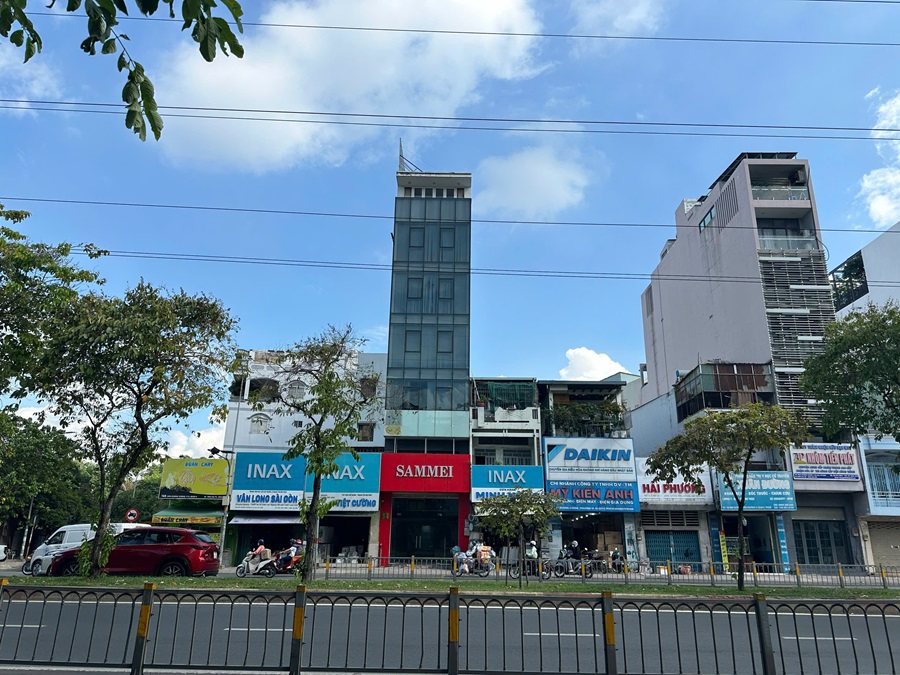Cho Thuê Nhà Mặt Tiền 162 Đường Kinh Dương Vương, Phường 13, Quận 6, DT: 5x21m, 1 Trệt 6 Lầu Thang Máy, DTSD 735m2