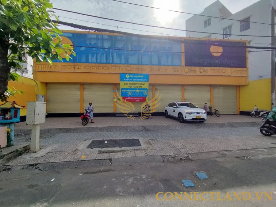 Cho Thuê Nhà Mặt Tiền 236 Đường Phạm Phú Thứ, Phường 4, Quận 6, DT: 25x38m, 1 Trệt , DTSD 1450m2