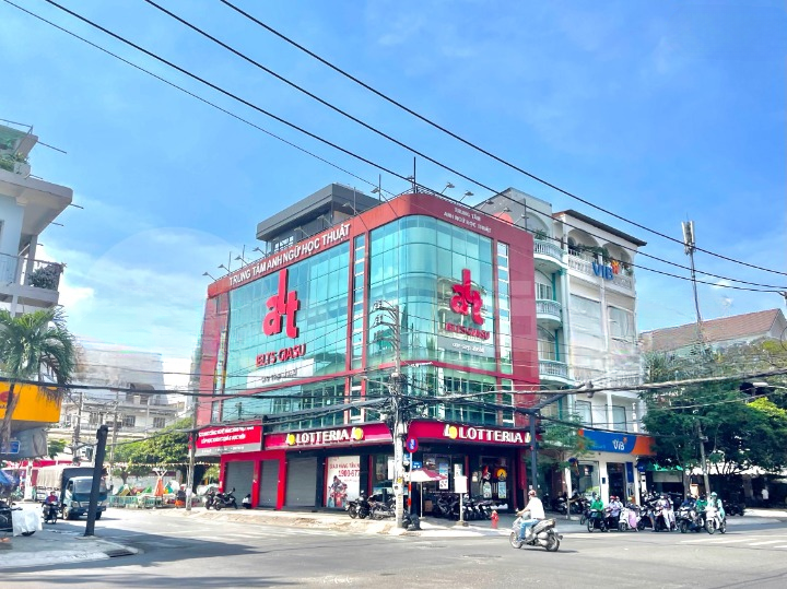 Cho Thuê Mặt Bằng GÓC 2MT 70 – 72 Bàu Cát Phường 14 Quận Tân Bình