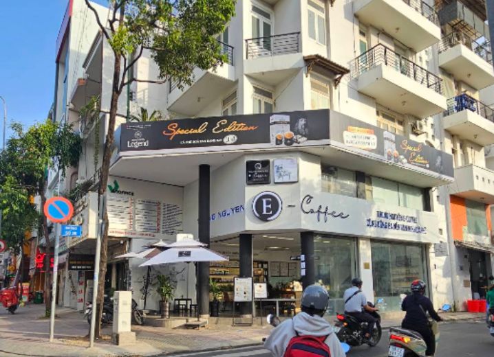 Cho Thuê Mặt Bằng Góc 2MT Số 124 Khánh Hội Phường 6 Quận 4