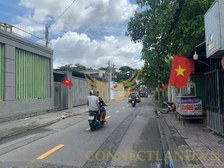 Cho Thuê Tòa Nhà Mặt Tiền 5 Đường Nam Hòa, Phường Phước Long A, Quận 9, DT: 20x25m, 1 Trệt, DTSD 500m2