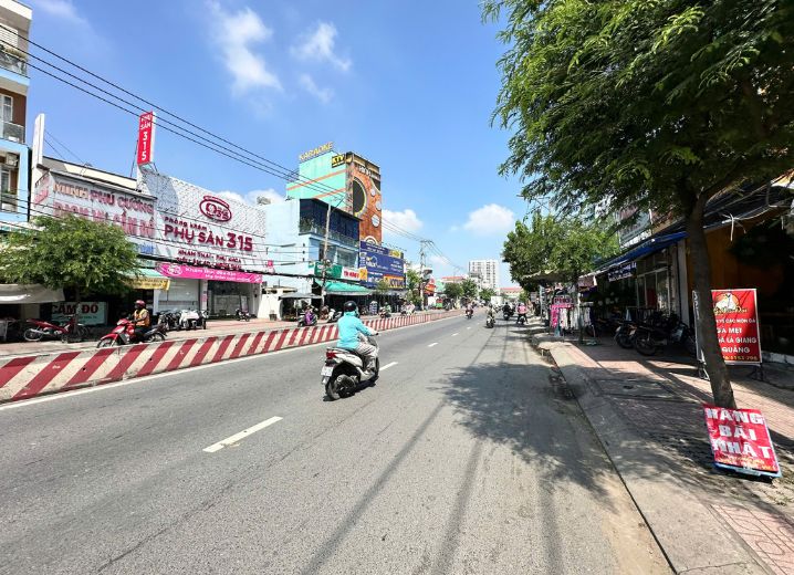 Cho thuê mặt bằng GÓC 2MT 1321 Huỳnh Tấn Phát Phường Phú Thuận Quận 7