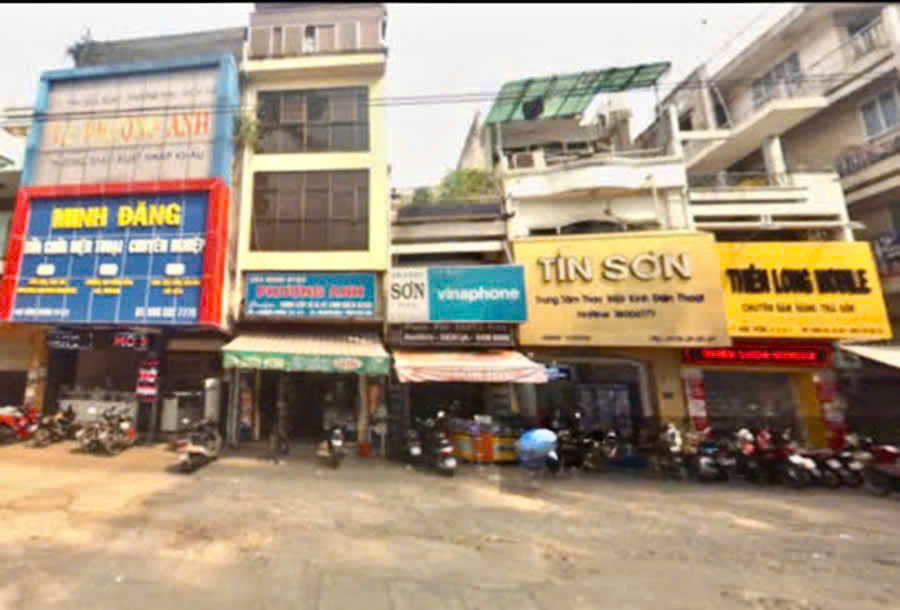 Cho Thuê Mặt Bằng Mặt Tiền  25 Đường Hùng Vương, Phường 4, Quận 5, DT: 4.1x42m, 1 Trệt 2 Lầu, DTSD 517m2