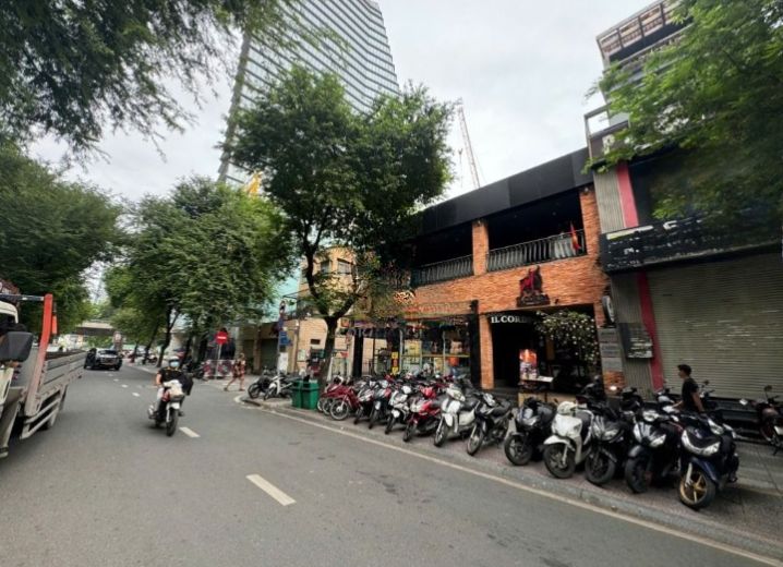Cho Thuê Mặt Bằng 11 Lê Thánh Tôn Phường Bến Nghé Quận 1
