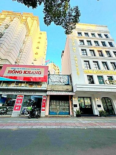 Cho Thuê Mặt Bằng Mặt Tiền 179 Đường Trần Hưng Đạo, Phường Cô Giang, Quận 1, DT: 4x25m, 1 Trệt, 1 Lửng, DTSD: 100m2