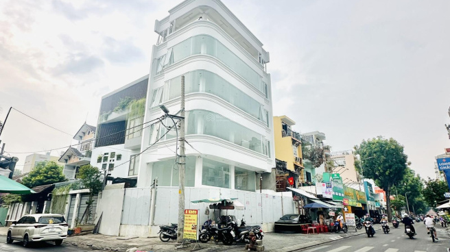 Cho Thuê Toà Nhà GÓC 2MT Số 93 Đường Hòa Hưng Với hẻm 91, phường 12, Quận 10, DT: 15x10m ,1 hầm, 1 trệt, 1 lửng, 4 lầu, thang máy, ST, DTSD: 750m2