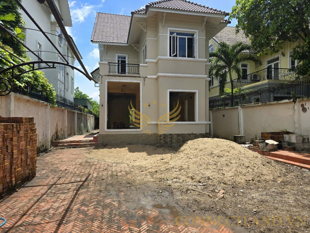 Bán Nhà Mặt Tiền Số 9 Đường 816, Phường Phú Hữu, Quận 9, DT: 12x25m, 1 trệt, 2 lầu, DTCN: 300m2
