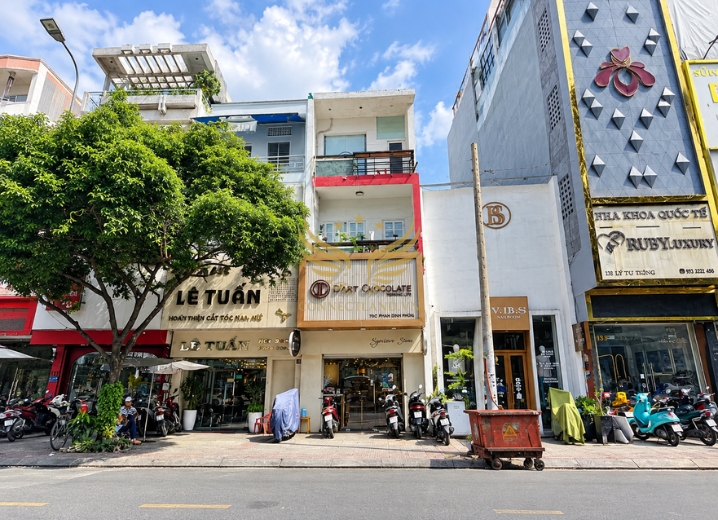 Bán Nhà 131 Đường Lê Thị Riêng Phường Bến Thành Quận 1