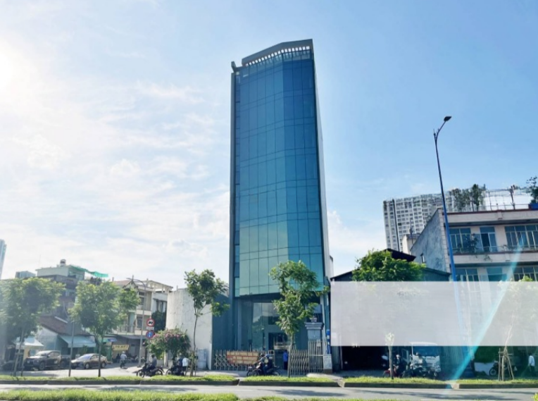 Bán nhà mặt tiền số 1392 đường Võ Văn Kiệt, phường 1, Quận 6, 10x35m, 1 hầm, 1 trệt, 9 lầu, thang máy, công nhận 335.5m2 đất.