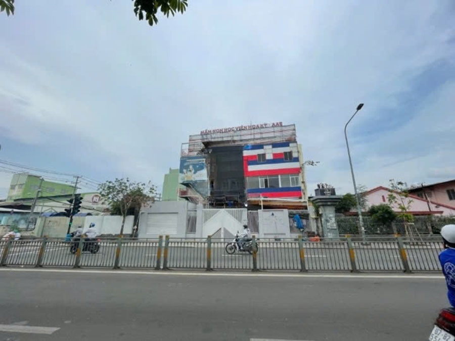 Bán Nhà Mặt Tiền Số 66 Đường Tân Hóa, Phường 1, Quận 11, DT: 17.9×18.7m, 1 Trệt, 1 Lửng, 3 Lầu, ST, DTCN : 1.300m2