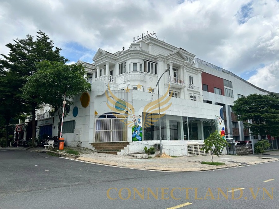 Bán Nhà Góc 2 Mặt Tiền Số 2-4 Đường 8 Với Lương Ngọc Quyến, Phường 10, Quận Gò Vấp, DT: 12x20m, 1 Hầm, 1 Trệt, 3 Lầu, TM, DTSD: 960m2